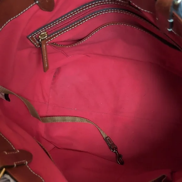 Dooney & Bourke Croc Embossed Flynn - Picture 14 of 17